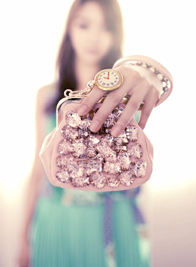 5 DIY Prom Accessories - Beauty Riot