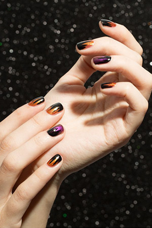 9 Spooky, Non-Lame Halloween Nail Art Ideas #1