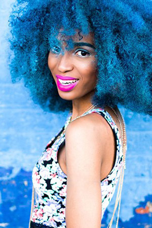 9 Women with Super Gorgeous Natural Colored Hair #1